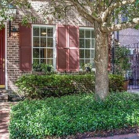 Beautiful 3Bed Townhome In Historic Downtown Savannah Bagian luar foto