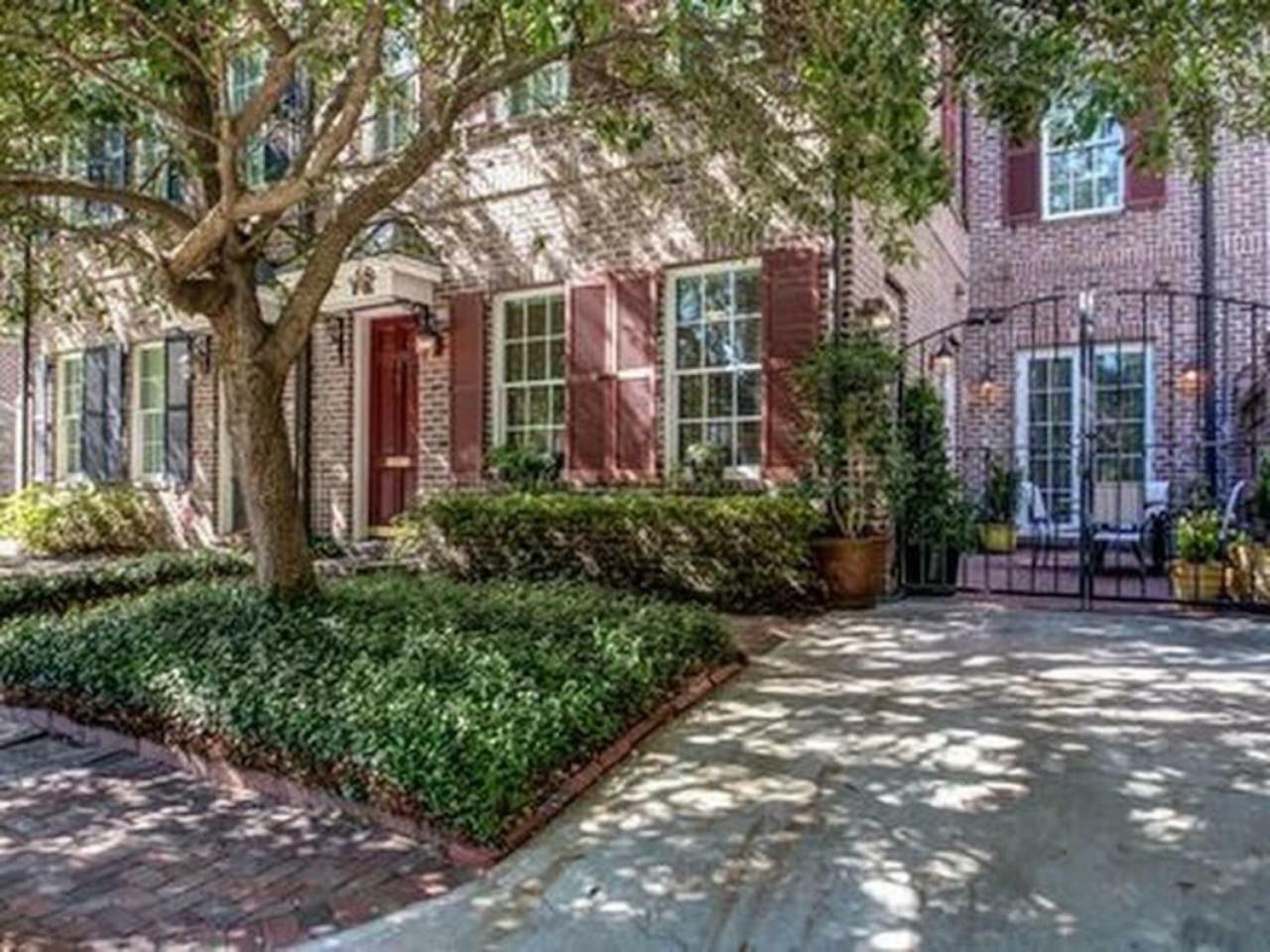 Beautiful 3Bed Townhome In Historic Downtown Savannah Bagian luar foto