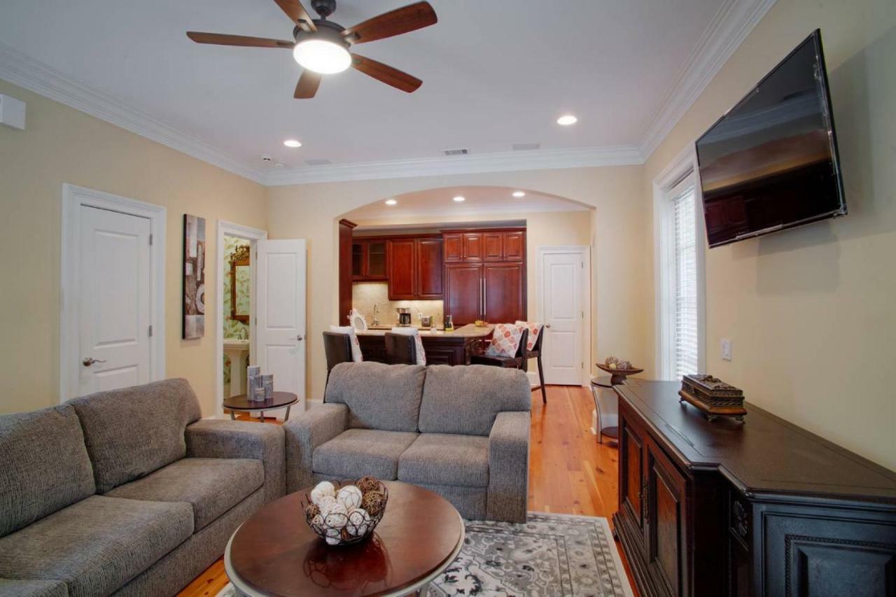 Beautiful 3Bed Townhome In Historic Downtown Savannah Bagian luar foto